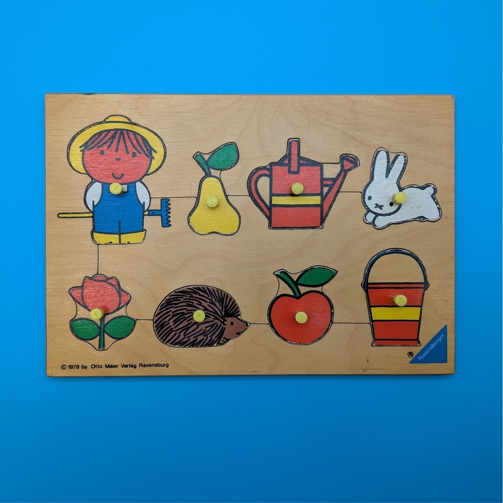 Vintage (1978) Ravensburger Wooden Peg Puzzle Farmer